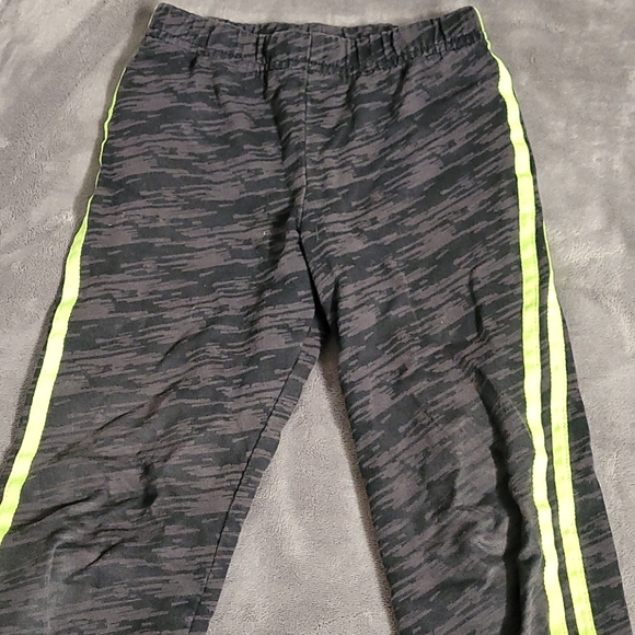 Matching Sets - Picture 5 of 5